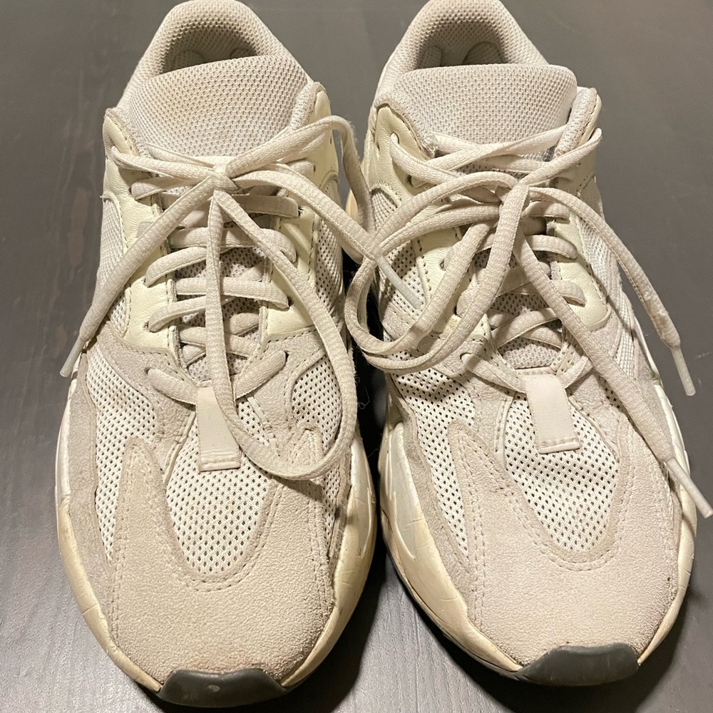 Adidas Yeezy Boost 700 Analog